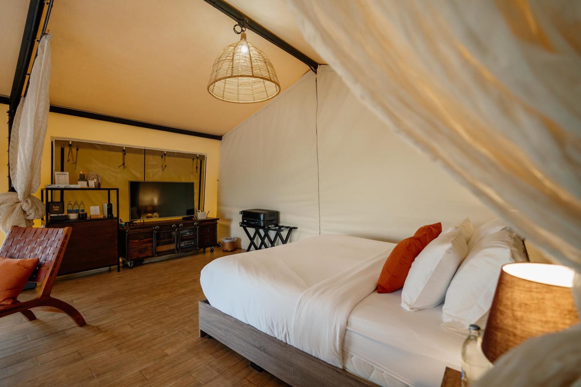 Te Mata Glamping Hotel Nong Nam Daeng Exterior photo